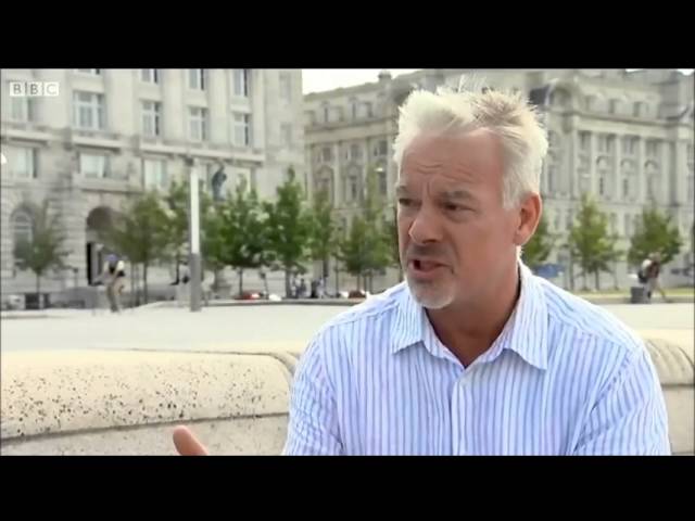 Vídeo relacionado con Liverpool Inglaterra Colorido Pájaro Liverbird for Darks Sudadera