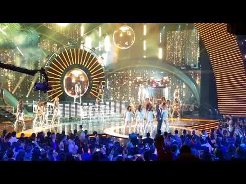 Pitbull FT Fifth Harmony - Live in Latin American Music Awards