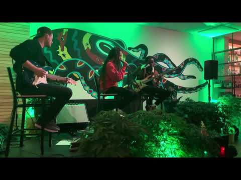 Keznadi live acoustic vibes