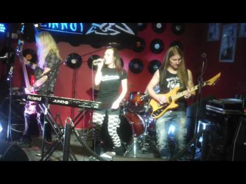 Lokakuun Linnut  - Pikkuveli