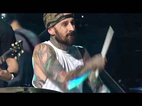 Drum Battle - Travis Barker Vs Rob Bourdon (Linkin Park Live 2014)