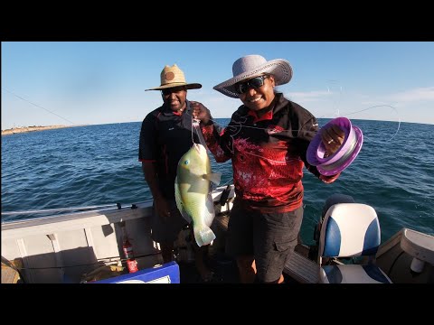 MABU BURU LIFESTYLE EPISODE 12 - "WE GOT A NEW BOAT", Boat fishing with Tyson and Nora