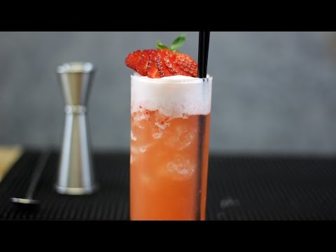 Strawberry Gin Fizz – Steve the Bartender