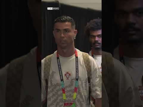 Cristiano Ronaldo is always smiling before #worldcup 😁