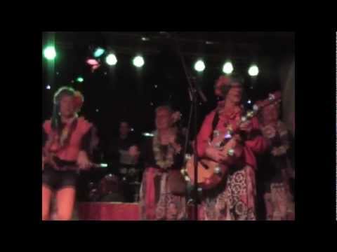 De maedjes van Pesjtoer - Veer Zint de Tieners oet D'r Hippie-tied