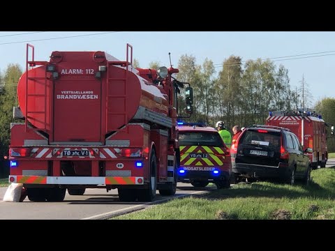 [ST.TØ] 2X Fastklemte i bil på Hjortholmvej i Tølløse