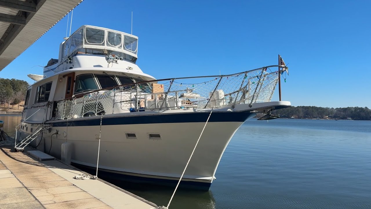 How to TRASH a yacht by rebuilding an engine in the living room