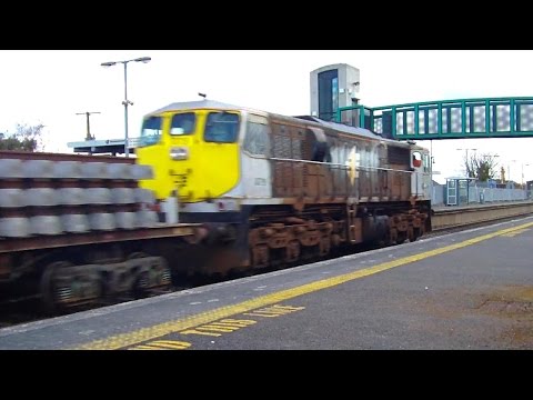 IE 071 Class Loco 079 on a laden panel train - Monasterevin Station