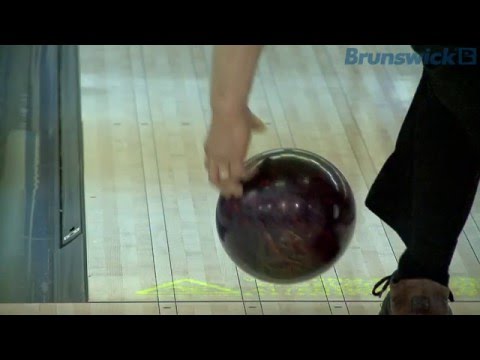 Bowlingdigital's 2010 BEC - PBA pros Bohn, Duke, O'Neill - bowling ball release in slow motion (HD)