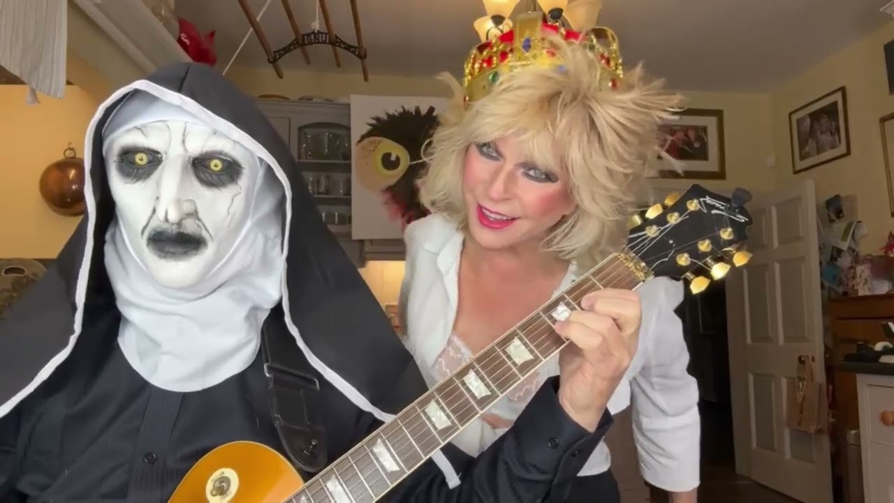 Toyah & Robert's Halloween Sunday Lunch NEW EPISODE - YouTube