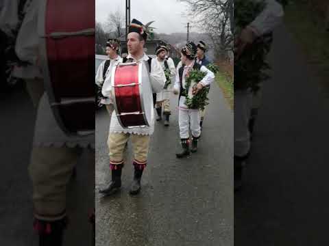 Dubașii din Roșia Nouă Colindă casa parohială din Roșia Nouă