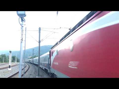 Trenul sezonier IR-1945 Mangalia~Brasov~Baia Mare~Satu Mare intrând în Sinaia