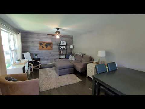 63 Parkview Dr - Duplex (3 BDR + Den + Storage Rooms)