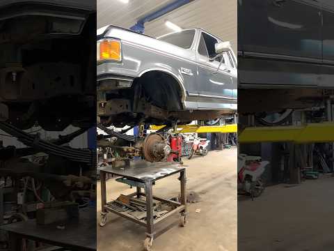 1990 f250 solid axle swap and lift kit. #ford #f350 #f250 #liftkit #ford #big #4x4 #offroad