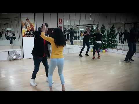 3 Figuras de Bachata Social Nivel Medio .Bailo con Naomi aluma