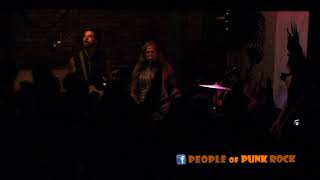 THE HUNTERS - Dave Grohl @ Bar Le Cactus, Thetford Mines QC - 2017-10-21