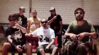 Malviviendo   SFDK  Videoclip Oficial subido por juaky