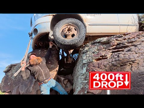 DANGEROUS Rescue! This Truck Could ROLL Off A Cliff With 1 Wrong Move!