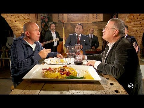 Mugur Mihăescu vine la Politică şi delicateţuri, pe TVR1