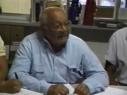 Capoeira Mestres Onça Tigre, Pombo de Ouro, Polêmico, e Jomar: Dia da Capoeira. 04nov00. 02