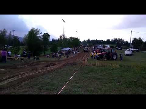 Lamborghini 1506 pulling