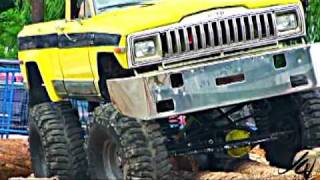 preview picture of video 'BRING IT ON...JEEP ROCK  & LOG CRAWLING'