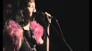 tUnE-yArDs - Doorstep