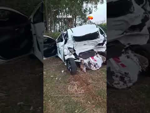 Carro é arremessado em área de mata após suposto desacordo comercial no interior de SP