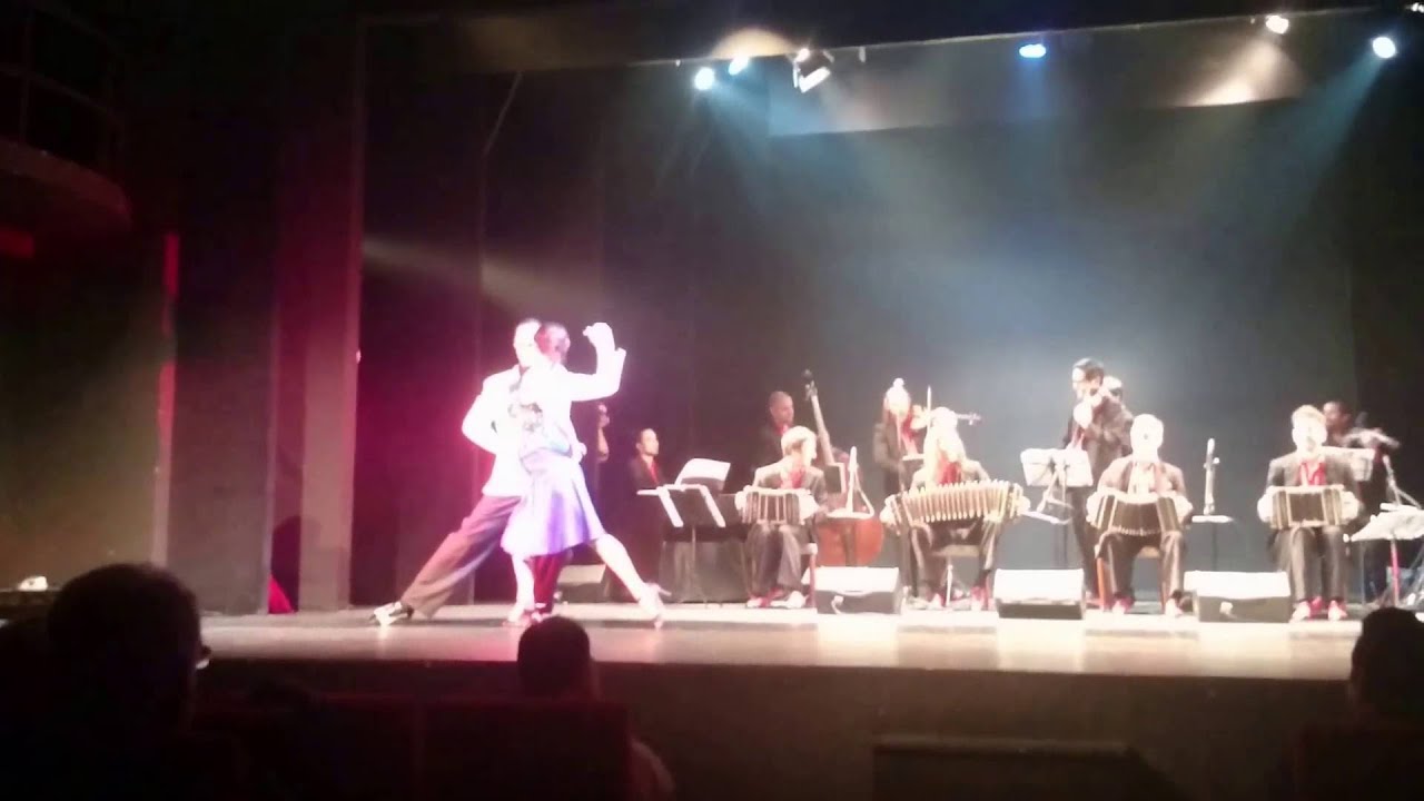 Orquesta tipica "La juan d'arienzo" - El huracán, Dimitris Megalokonomos & Katerina Sakka.