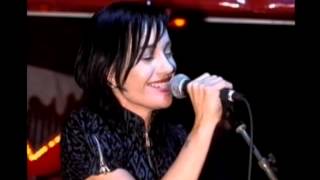 ‪Shakespears Sister - Stay (Siobhan Fahey solo acoustic version, 2006)‬‏