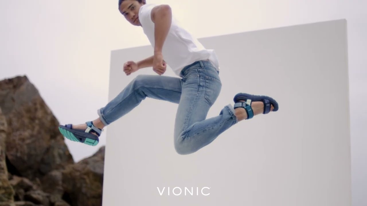 Watch Vionic Walk Max Wanderer Men's Orthotic Support Sandal video
