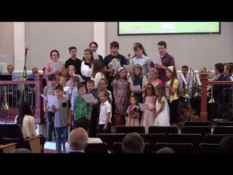 Biserica Maranata Knoxville: Corul de Copii - Este-un drum ce duce-n ceruri