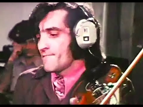 ナッシュビルのレコーディングスタジオの中に入るチャンスです (Here's A Chance To Get Inside A Nashville Recording Studio)