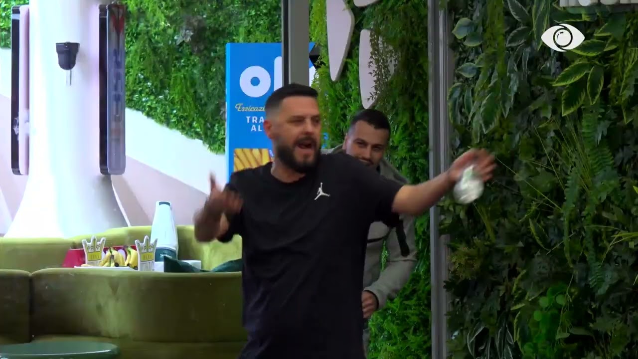Ju vini nga rruga…/ Miri diskuton me Mateon: O pis, plehra jeni të gjithë