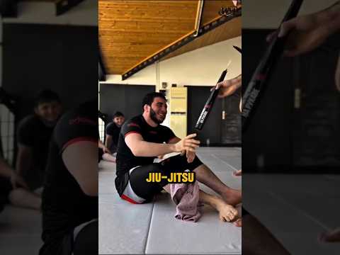 Kekuatan Kuncian Kaki Petarung Jiu-Jitsu
