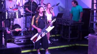 DAMAS GRATIS VIVO EN FANTASTICO NOVIEMBRE 2012 - LA VAGANCIA - ALZA LAS MANOS