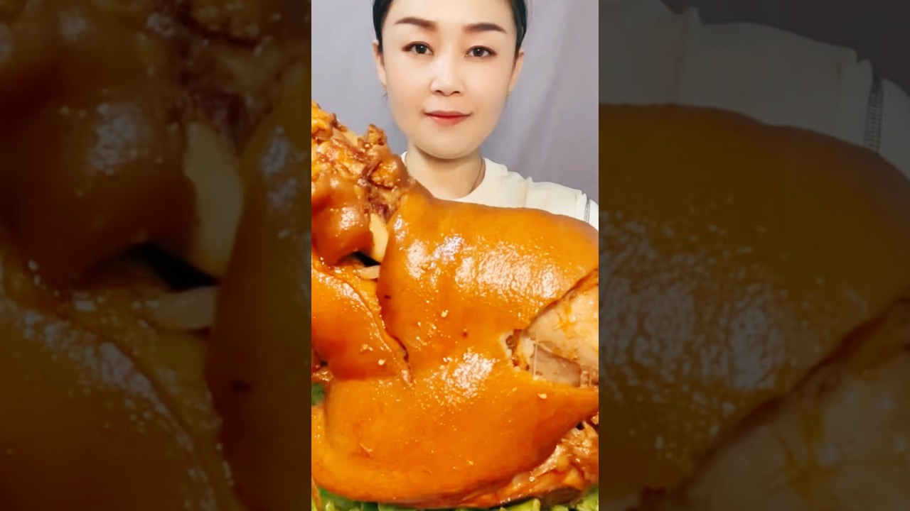 Special pork thigh in the most delicious spicy chili sauce #food #porkchilly #mukbang