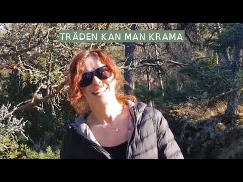 Träden kan man krama - en vandring i naturen med UNDERTEXTER