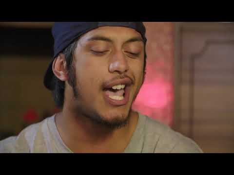 Cuzzy Hori Nev Singing Stevie Wonder