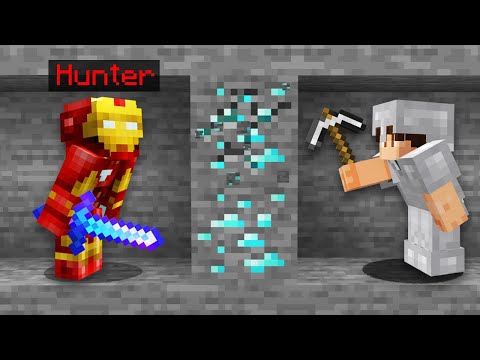 Surviving a Superhero Hunter in Minecraft...