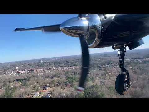 Landing in a Gulfstream Commander 1000(695A)