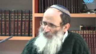 15431-3 מה מייחד את ספר דברים משאר החומשים?