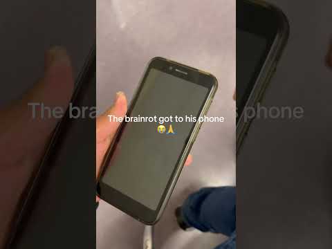 What’s wrong with his phone #virus #sendhelpplease