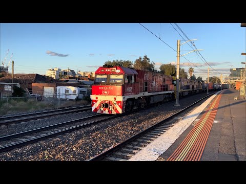 Pacific National NR75 NR11 NR59 5MA5 train Middle Footscray Station