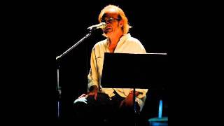 LUIS EDUARDO AUTE -WALTZING MALDITA