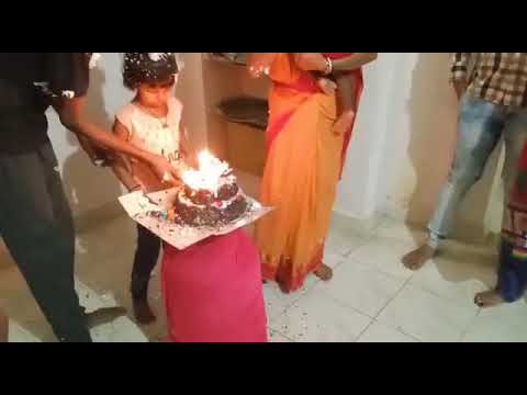 Mera dost ka beti ki birthday cake kating...