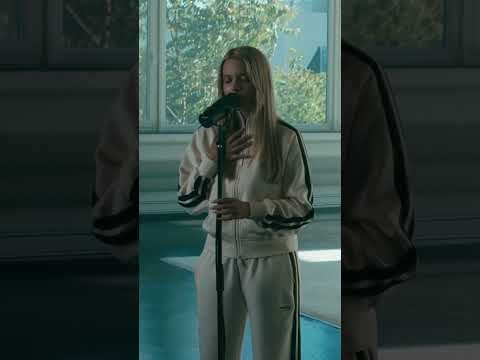 Habt ihr schon unseren #songpoeten Session mit @katikmusic & @PhilippDittbernerOfficial gesehen? 🫶