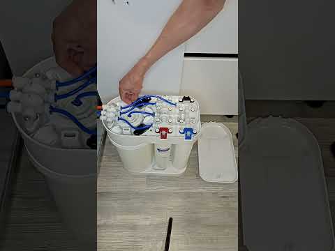 Первый запуск фильтра для воды Аквафор Морион DWM 101s, промывка модулей, коротко.