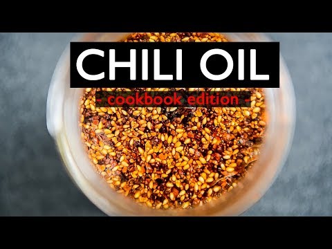 How to make Chili Oil | COOKBOOK EDITION | CHINESE SPICY SMOKEY OIL (中国辣椒油)