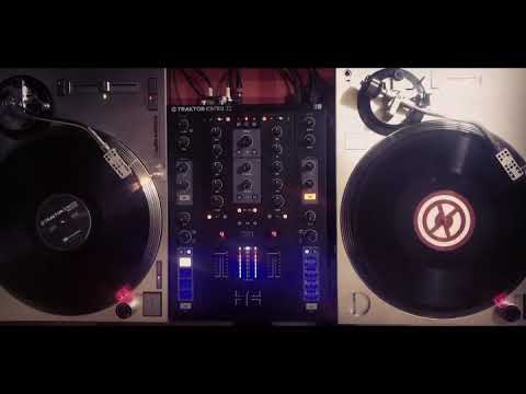 Creative mix/mash-up Queen VS Michael Jackson